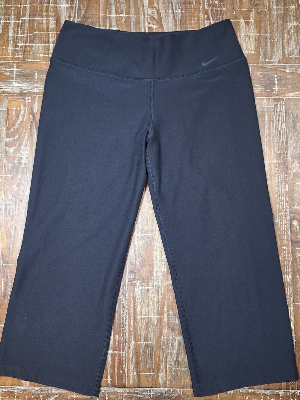 Nike Dri-FIT Capri Pants Womens M Black Legend Running‎ Gym Leggings